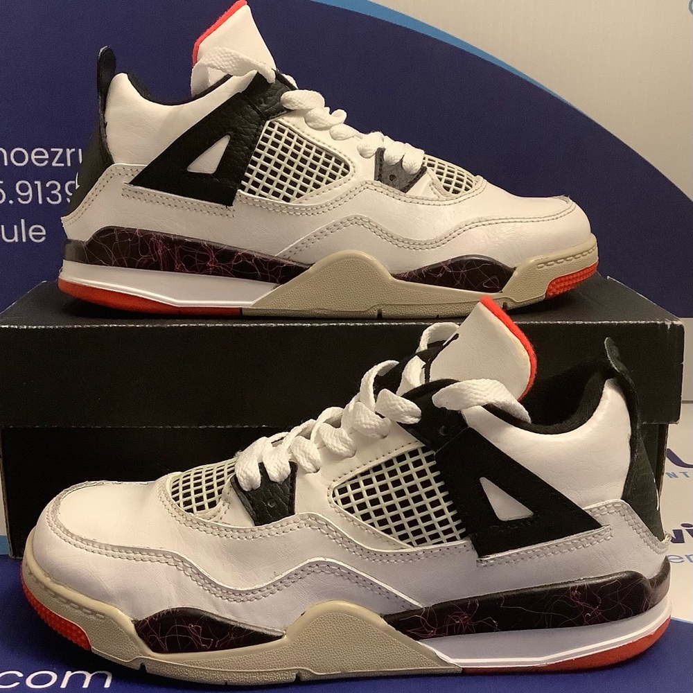 Air Jordan 4 Pale Citron Kids Size 2y